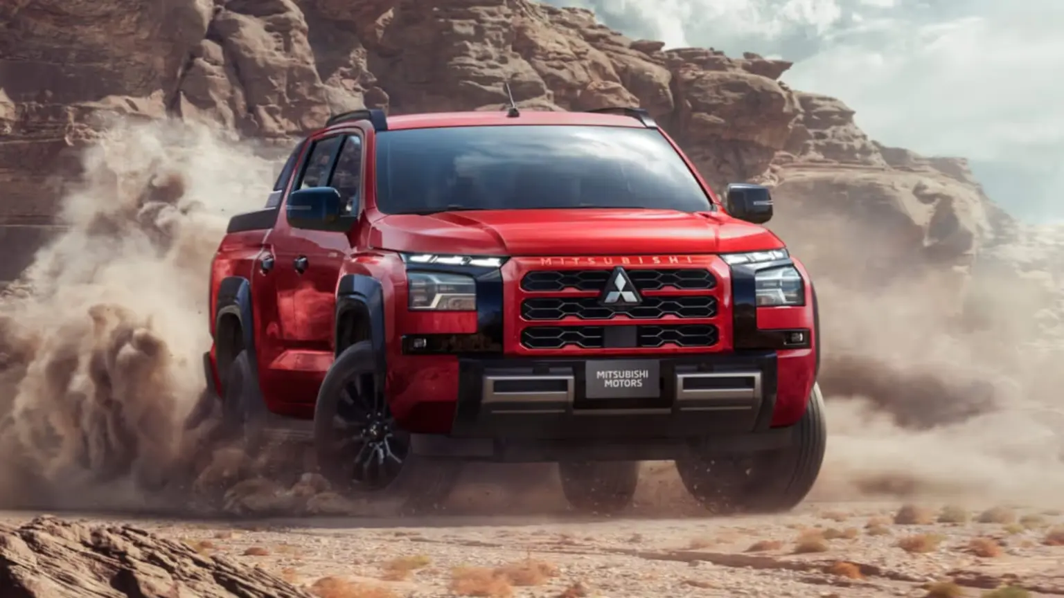 Nova Mitsubishi Triton 2026 chega com motor bi-turbo e visual de monstro para encarar qualquer trabalho